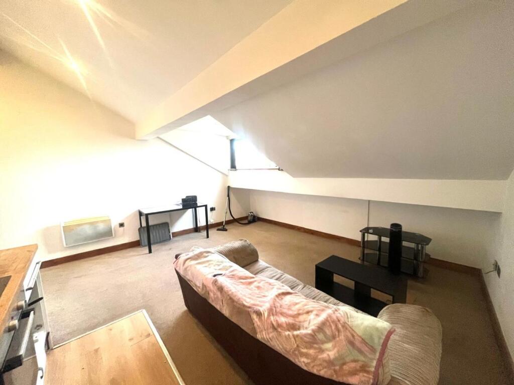 WhatsApp Image 2025-02-04 at 15.42.48 (2).jpeg