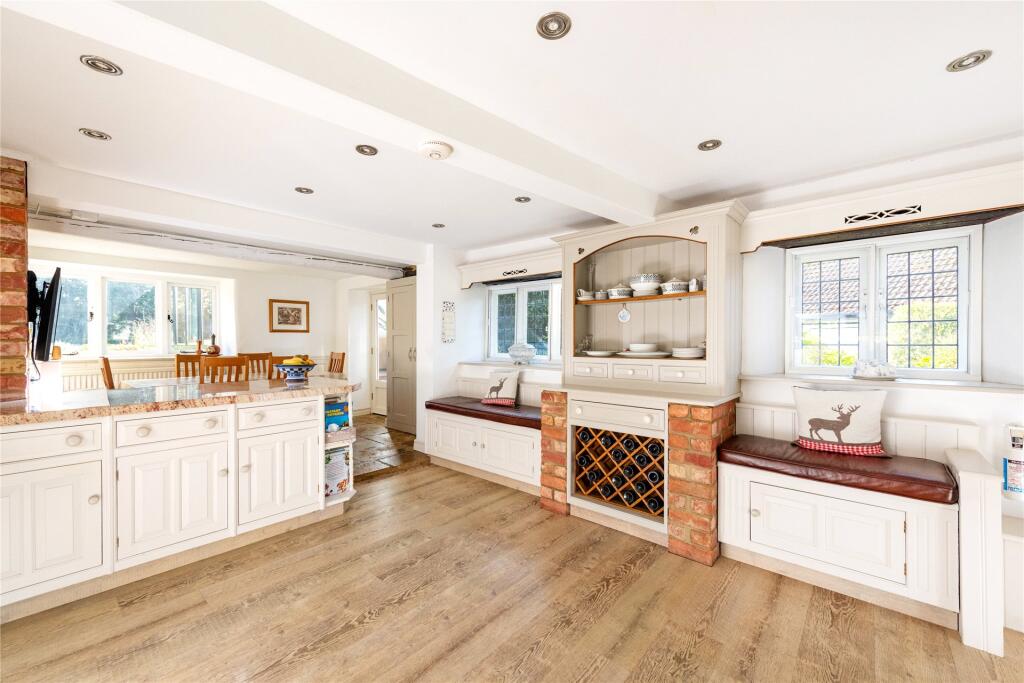 Kitchen/Breakfast
