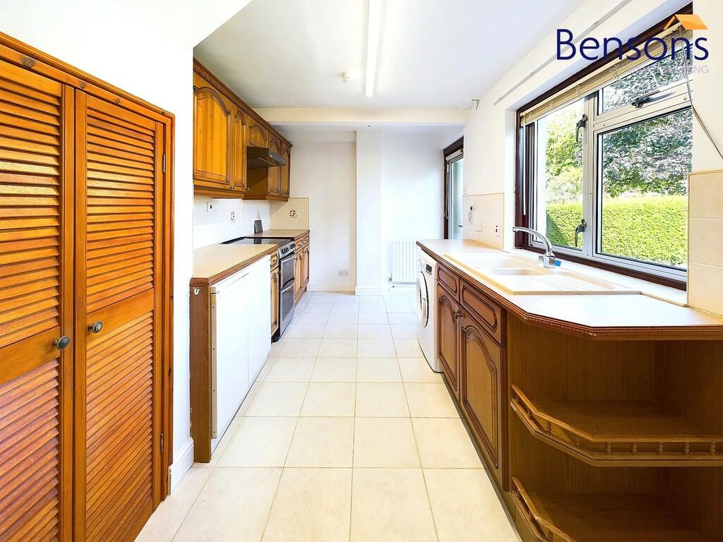 CAM01596G0-PR0295...