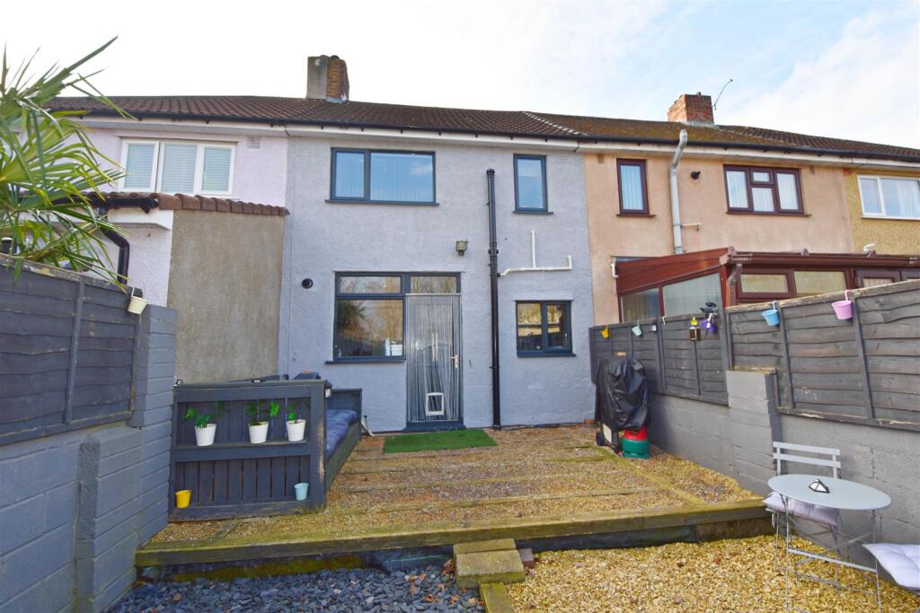 Rear view of property.jpg