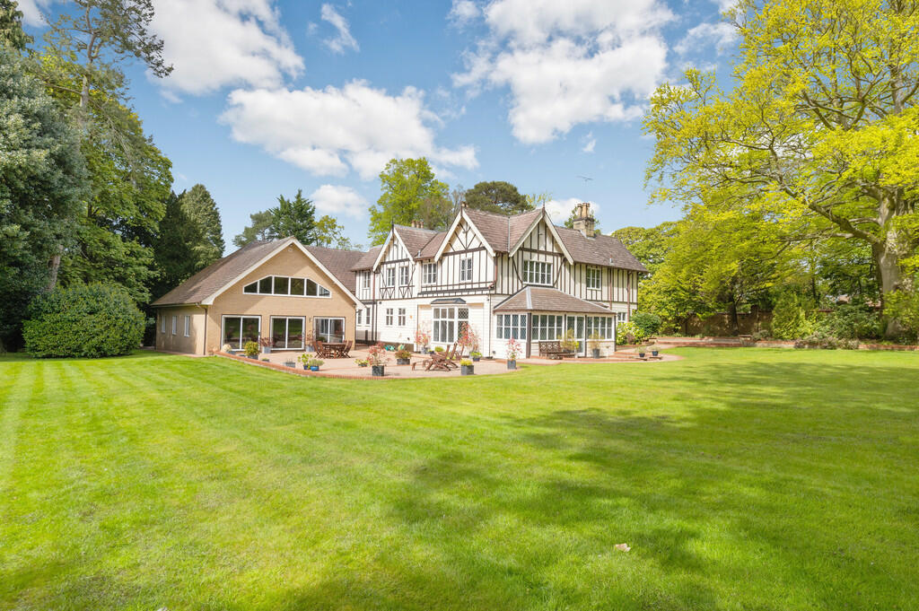 Brandon Cottage p...