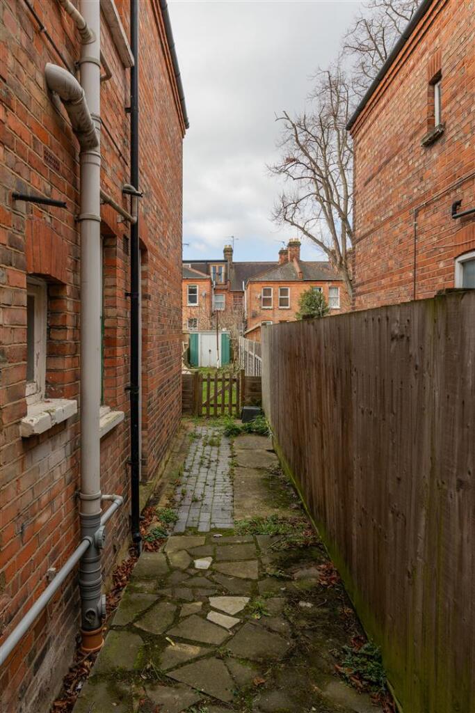 Badlis Road E17