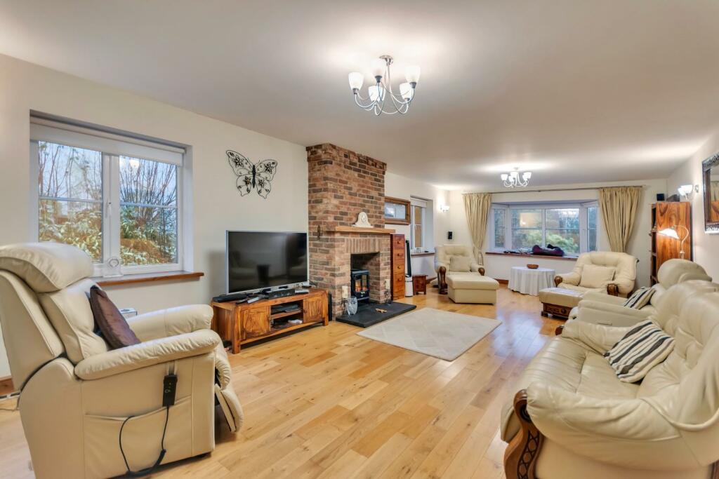 Living Room.jpg