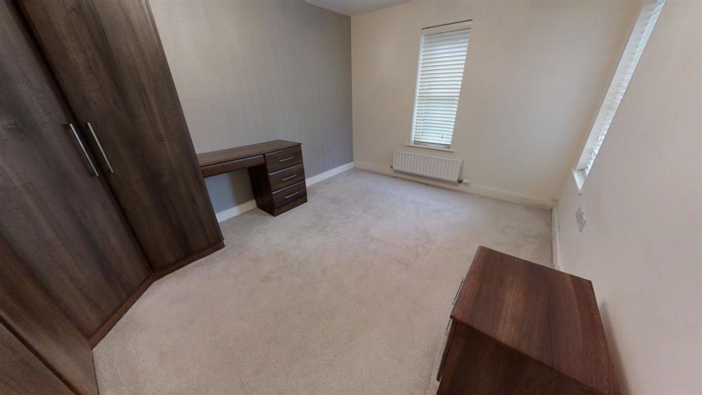 bed 2.jpg