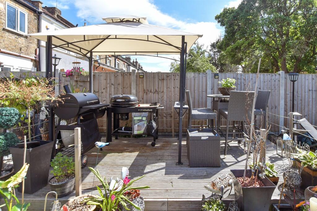 External Lifestyle Photograph