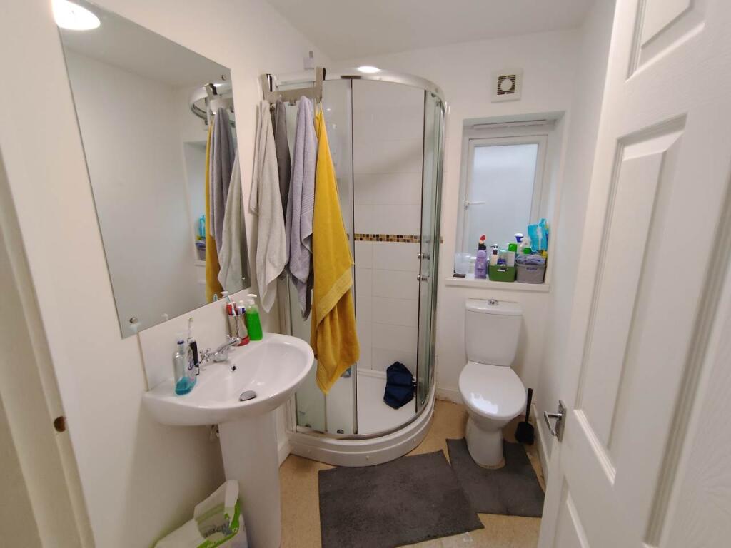 Shower room 1