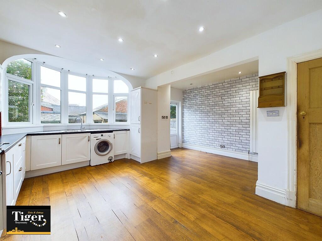 CAM03440G0-PR0241...