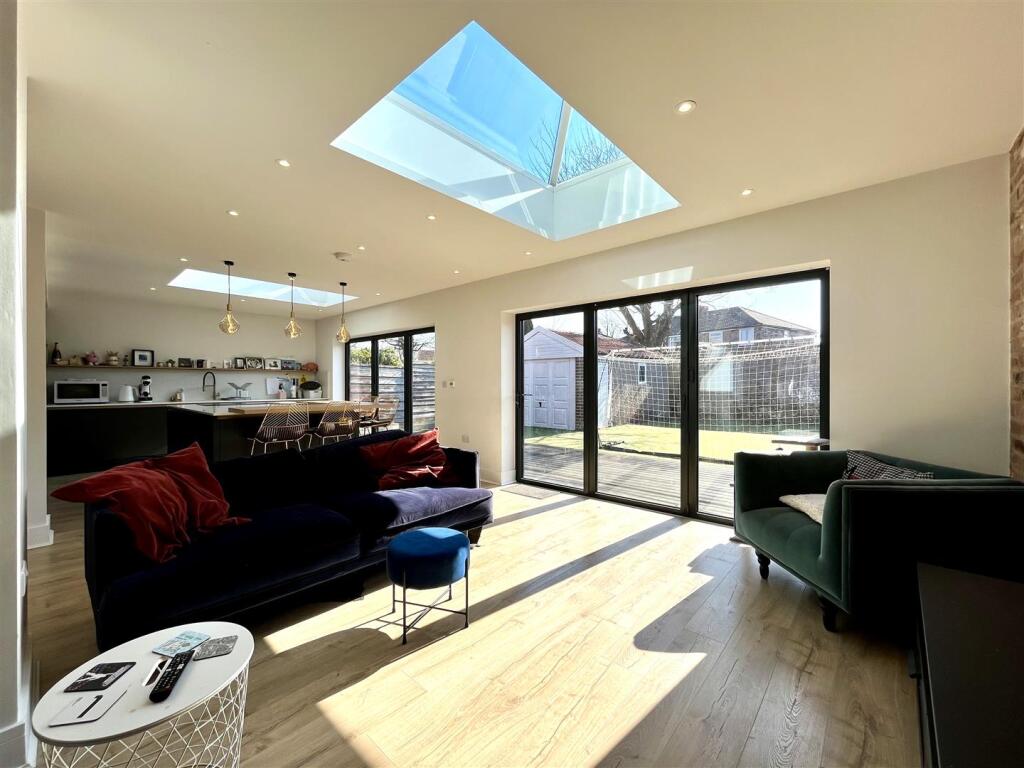 Living Area Aspect 2