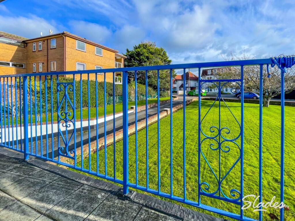 3 seacliff court bal