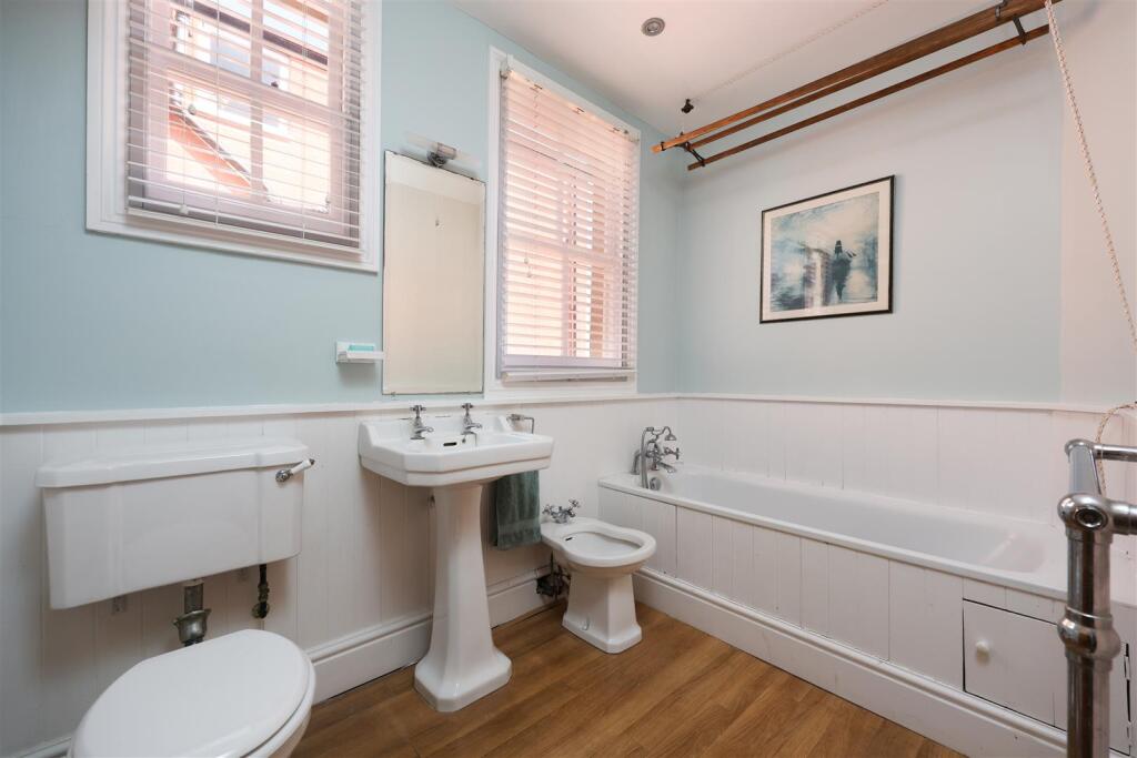 12 St Edwards Road 39.JPG