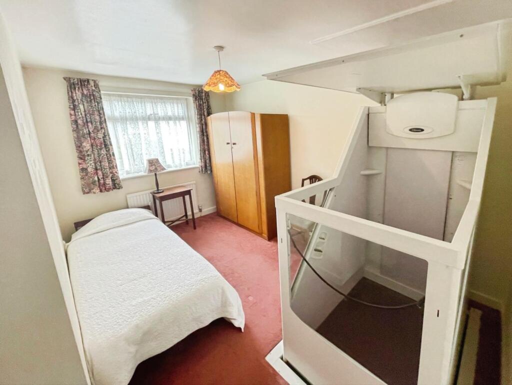 45b0140a--4C2D-95FE-57700E4176EA-71589-000009F2A25