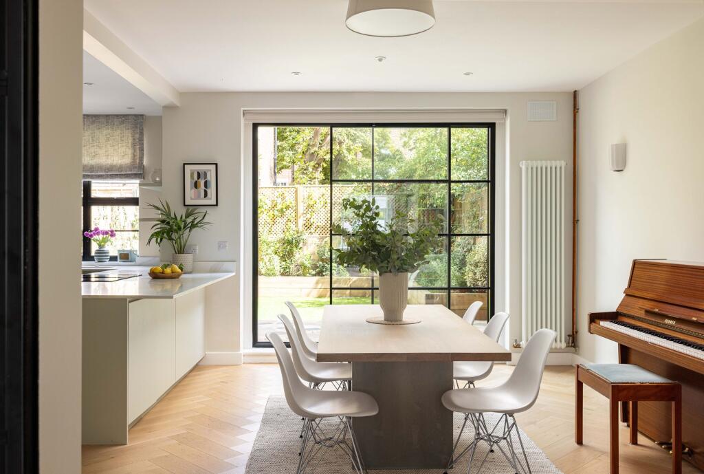 Howitt Road, London, NW3