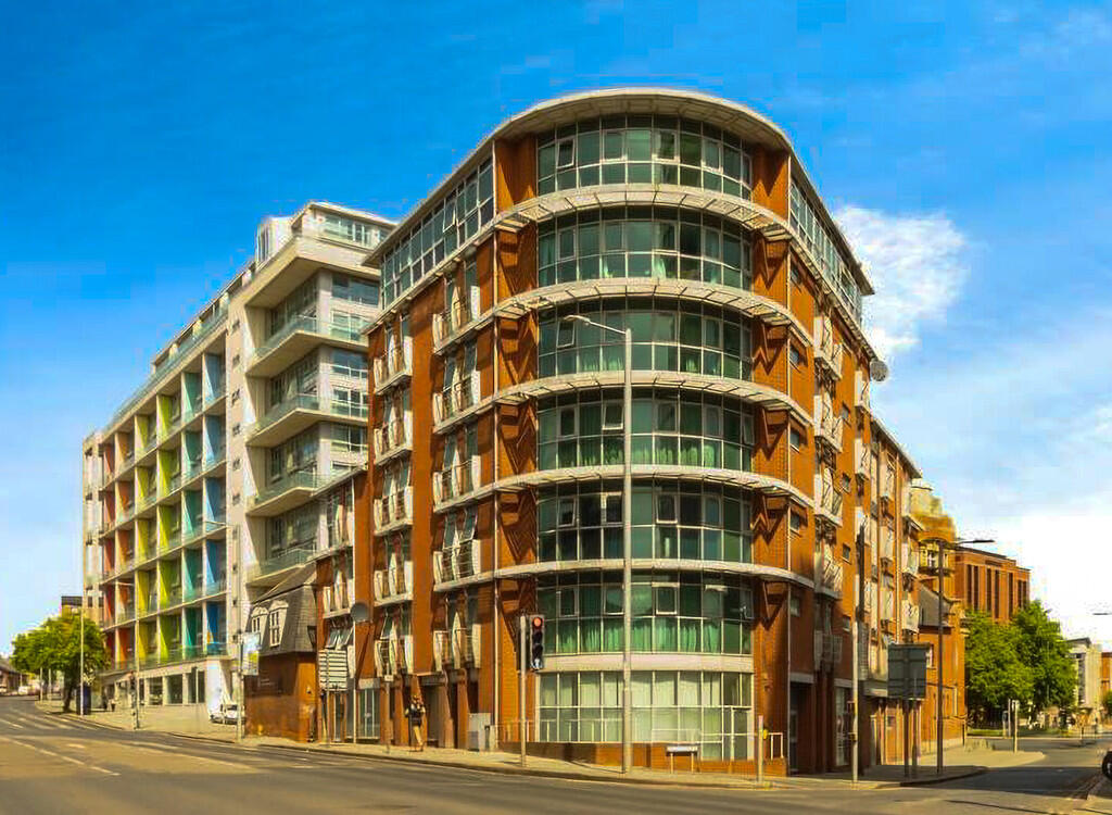Bloomsbury Court-...
