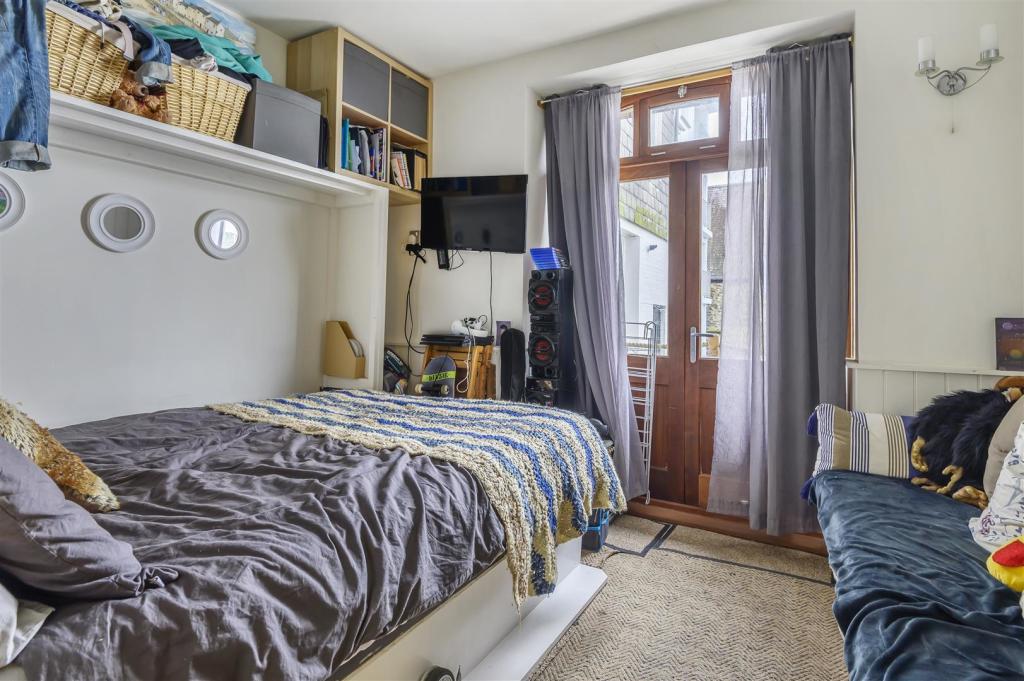 Zawn Nook Living Space.jpg
