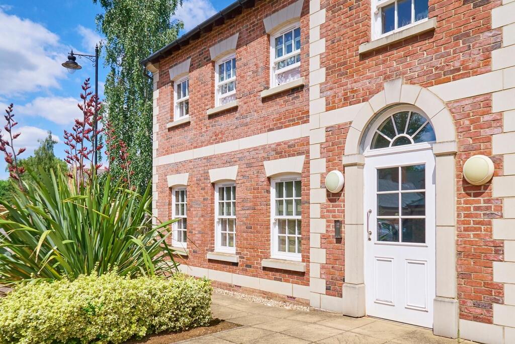 Thornton Hall Close, Northampton, NN2