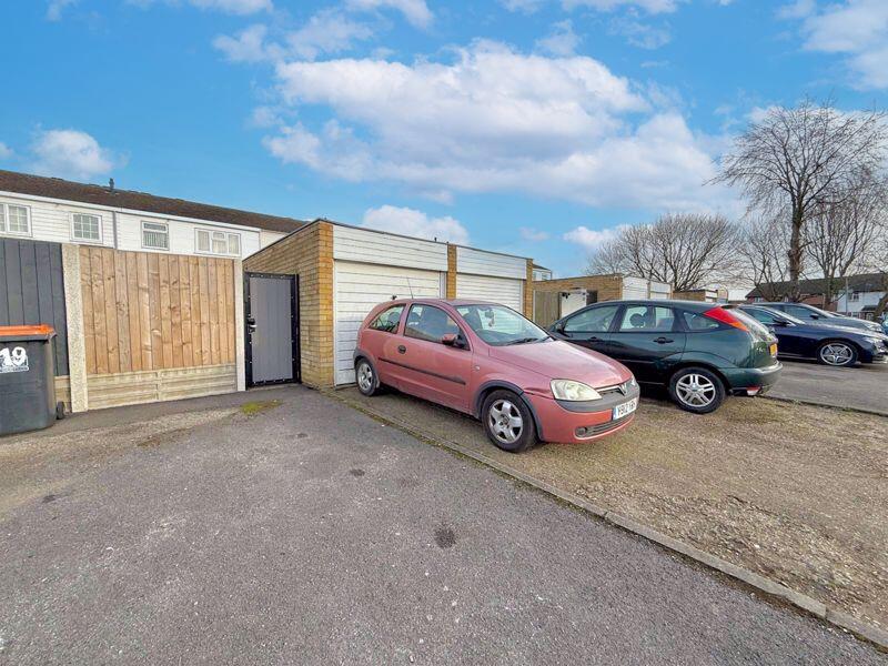 Garage/Driveway