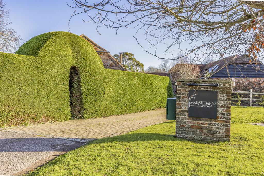 2 Marsh Barns, Marsh Lane, Merston-PorticoMarketin