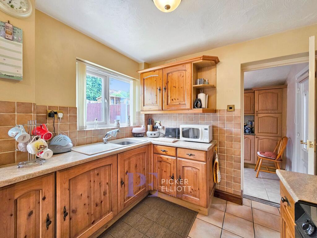 Kitchen dining room