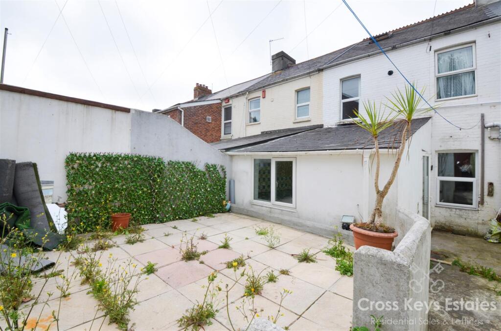 Enclosed Courtyard Garden