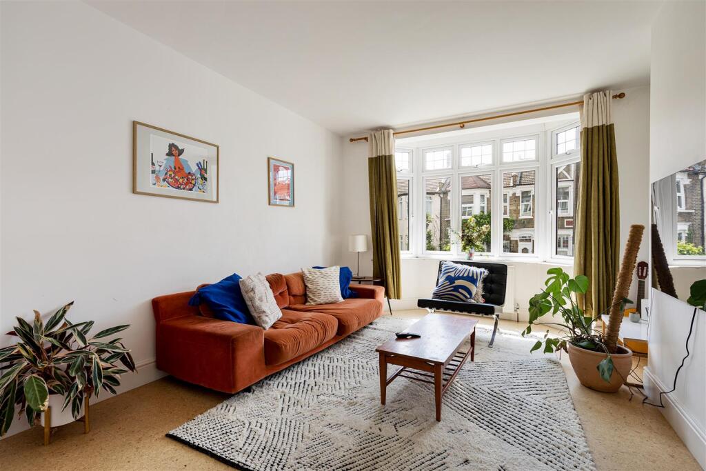 Ferndale Avenue, E17
