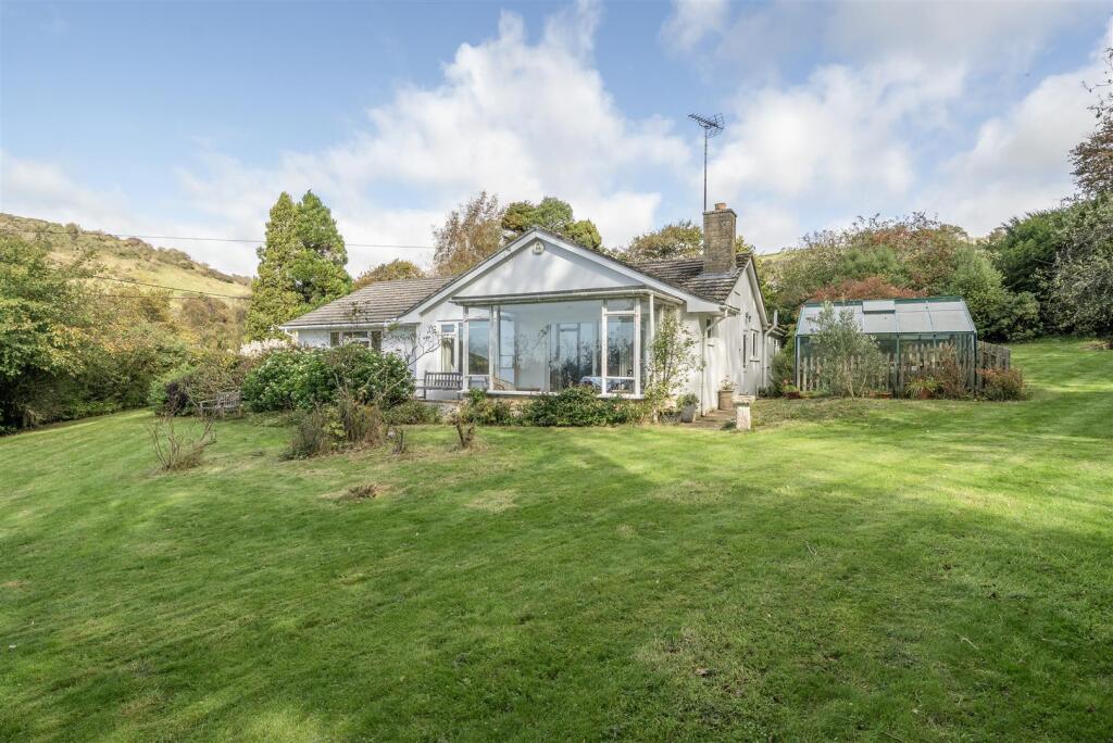 5 Helston Close