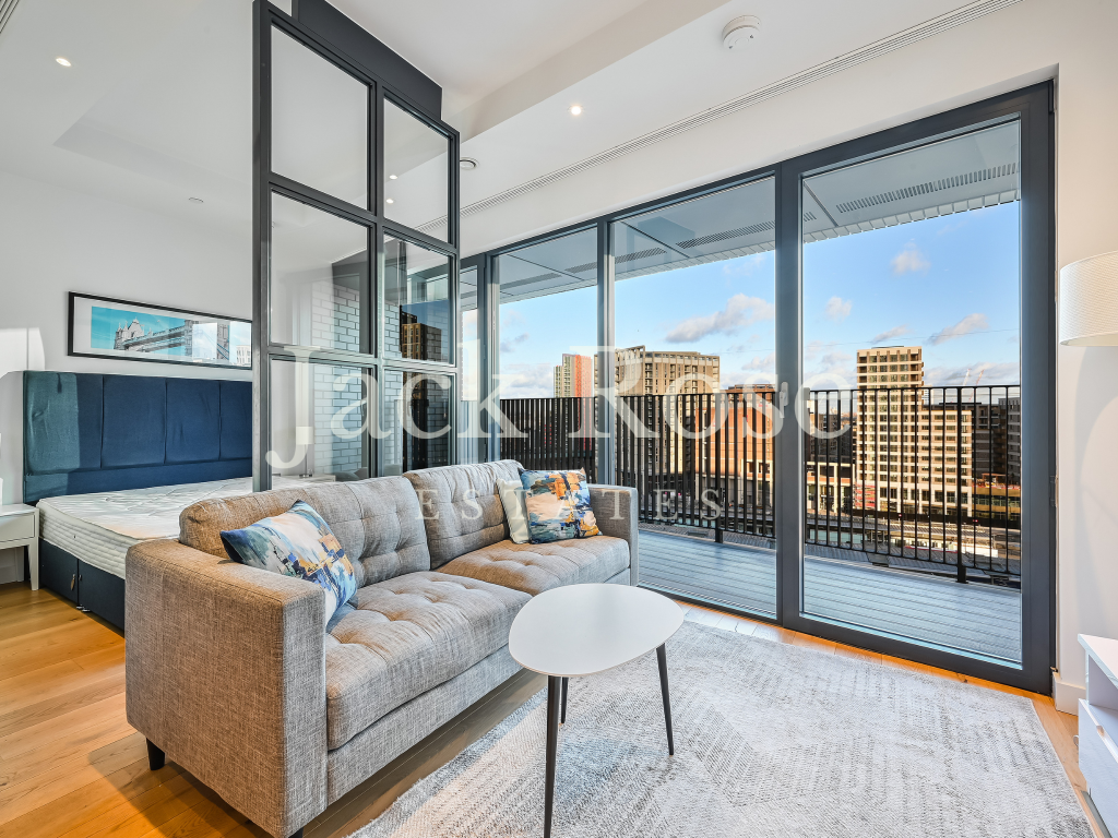 Studio Suite Living room bedroom