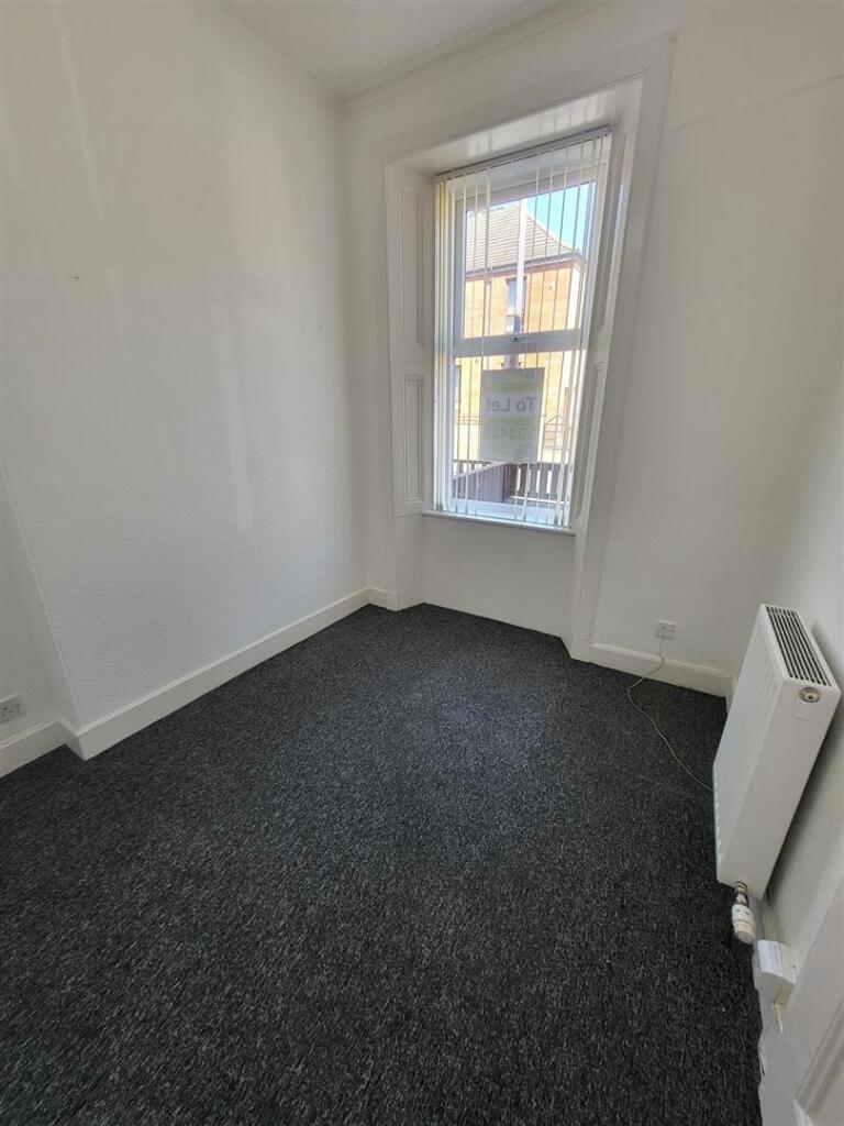 7 Gladstone Road Bedroom 1.jpg