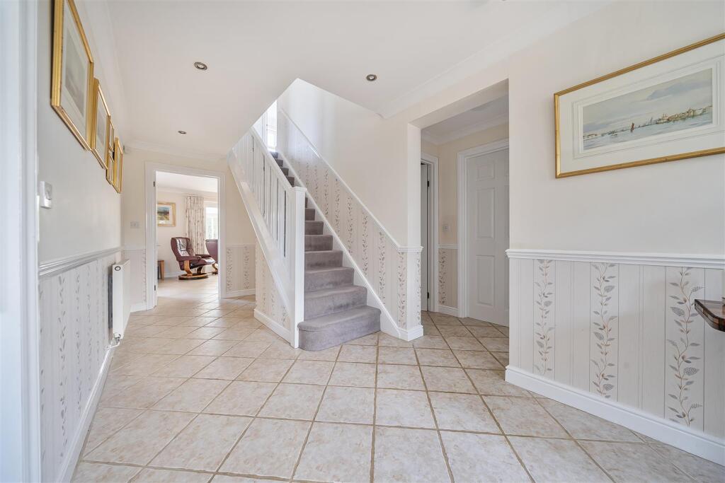 1371604-12-68f7acbc3f411-ARW .jpg