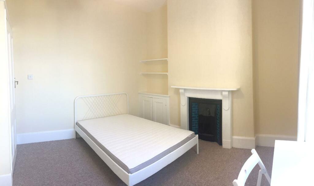 8 Marlborough - Bedroom 2.JPG