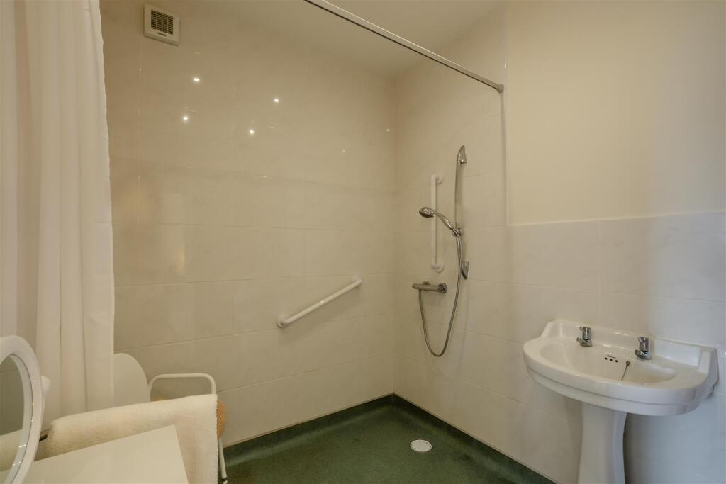 8637659-interior08.jpg