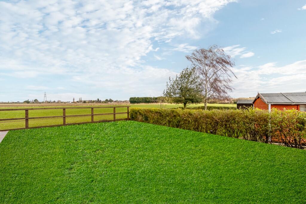 3 Parker Close (Frampton)-8