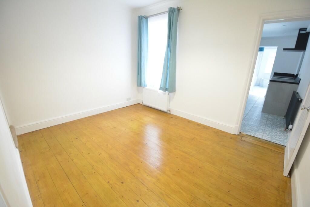 Dining Area: