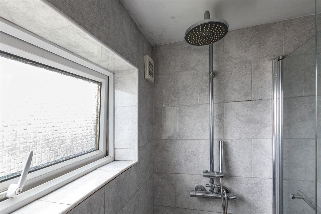 8 Whitefield Crescent Newtown St Boswells 33.jpg