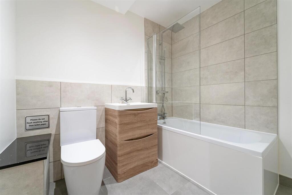 Flat 2, 48 Camden Street Round 2_04554.jpg