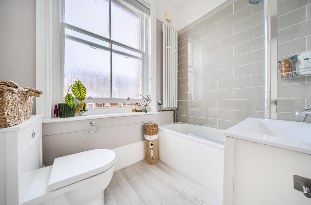 1387359-16-6937ef...