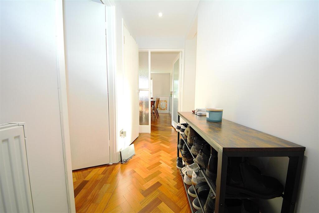 Hallway.jpg