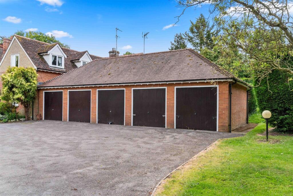 Garages.jpg