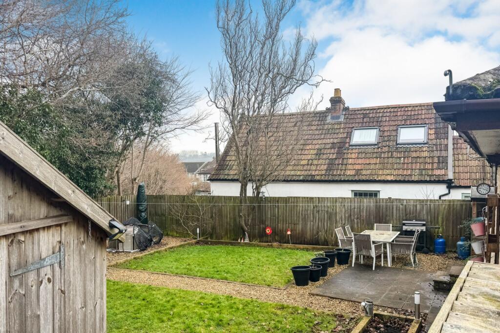 14 Oliver Brooks Road, Midsomer Norton, Radstock BA3 2LA