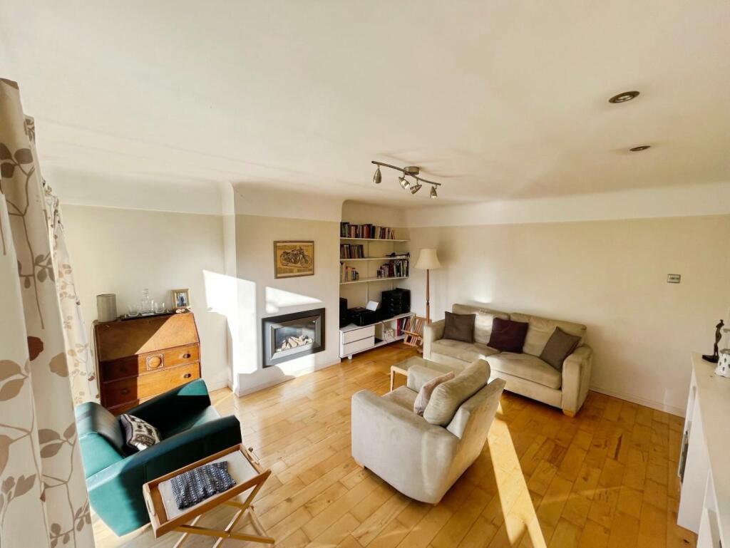 00cc8e96--410A-BAD9-B339E616A0E0-20392-000002CF447