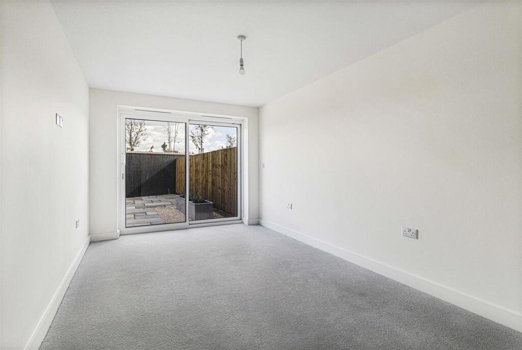 Stable Yard, Lode Fen, Lode