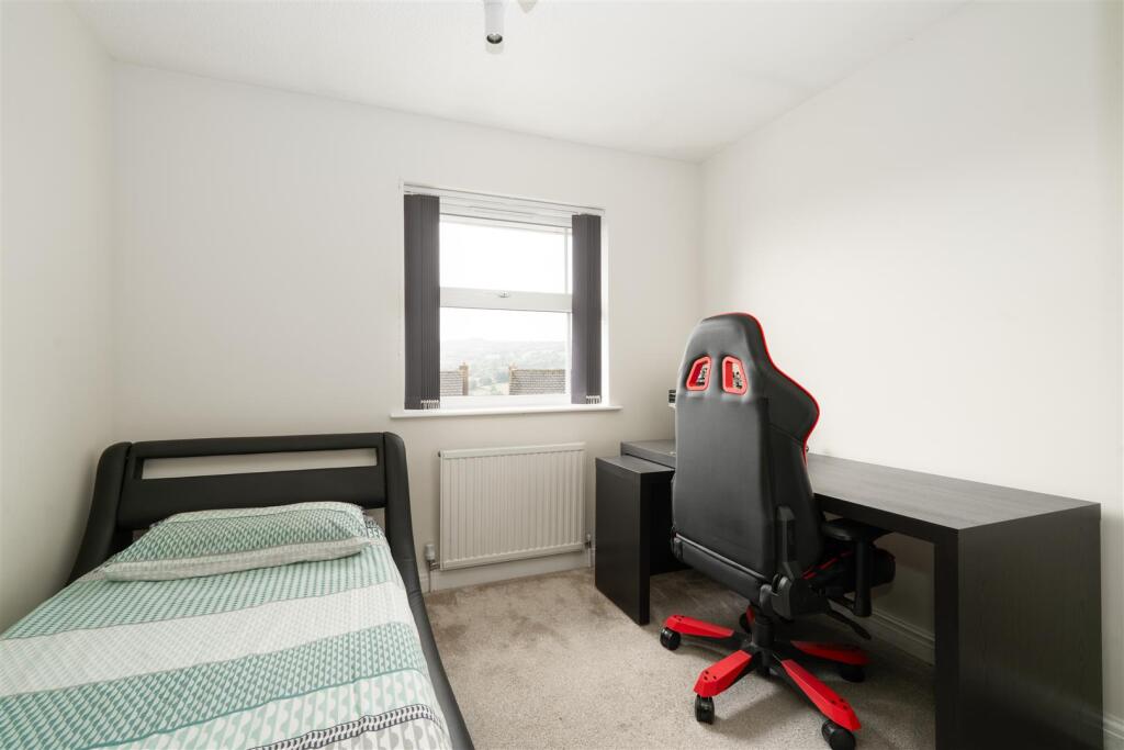 Bedroom4-2.jpg