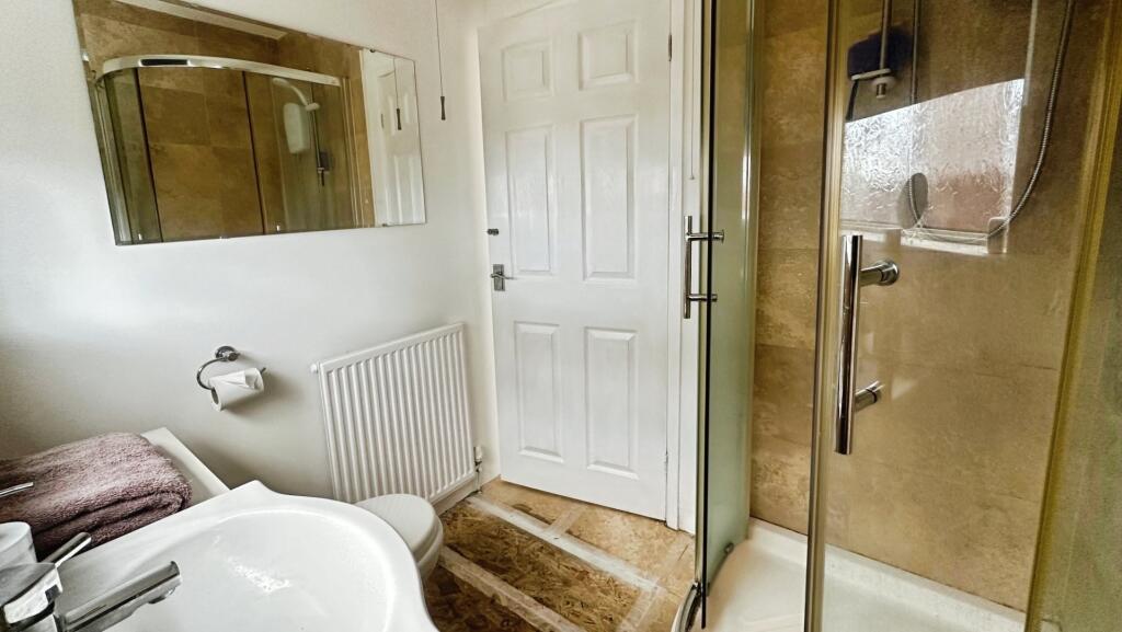 pbox-bathroom-309284.jpg
