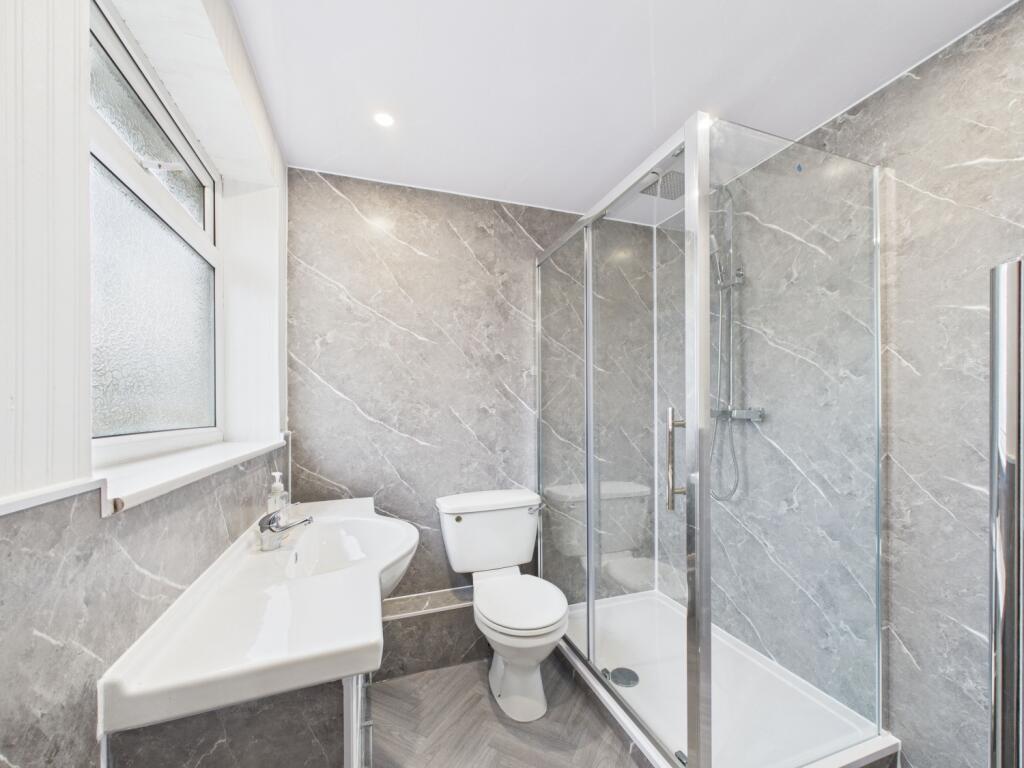 CAM02093G0-PR0068-STILL031