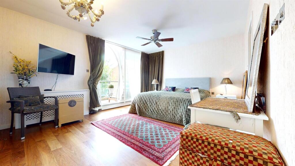 Property for sale in Battersea by Barrain London