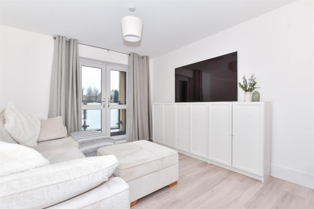 Kitchen/Diner/ Lounge