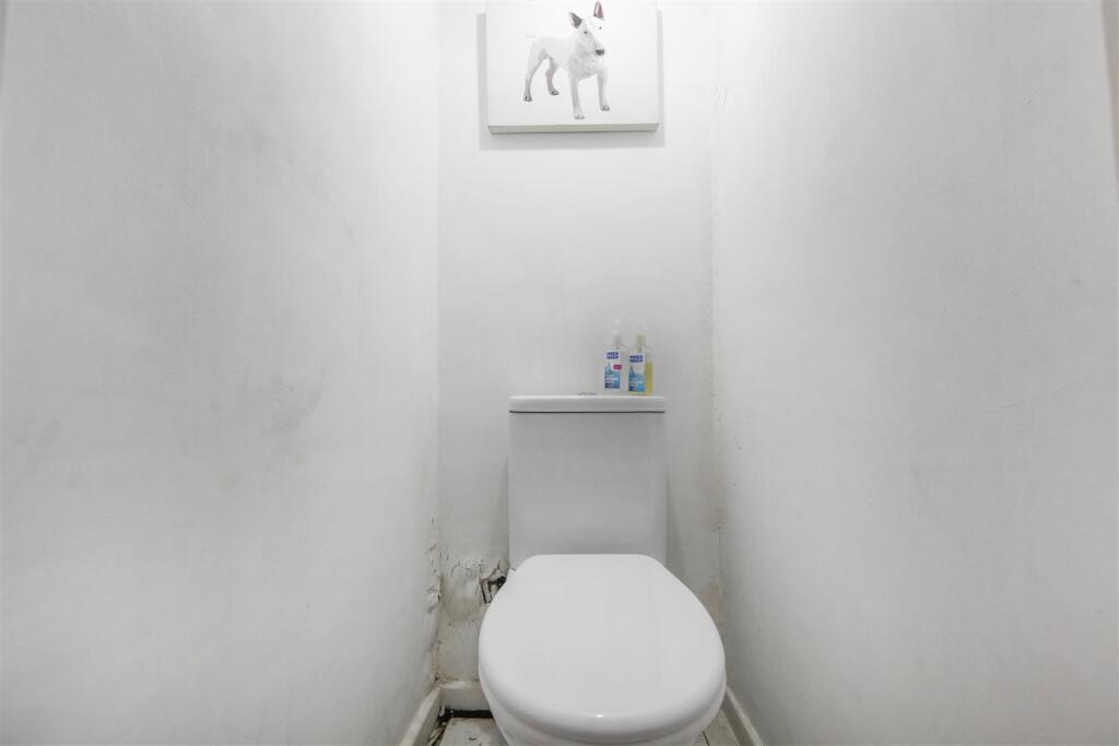 37 Chestnut Grove - CEbBqb4umKppIEEKaDd1.jpg