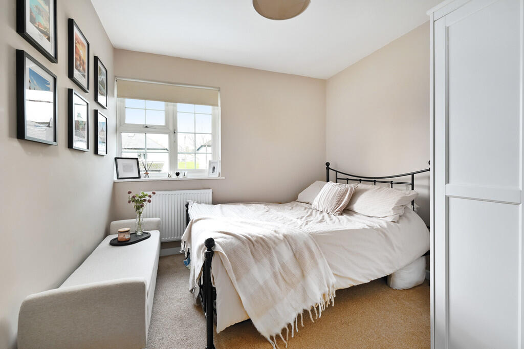 162 Marrowbrook L...