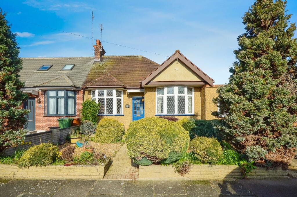 Front Garden &amp; Exterior