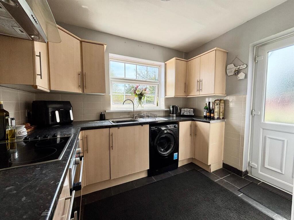 Hill View Kitchen.jpg