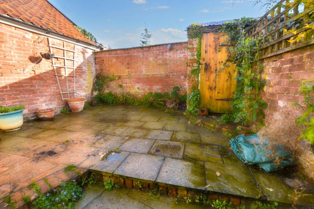Courtyard Garden
